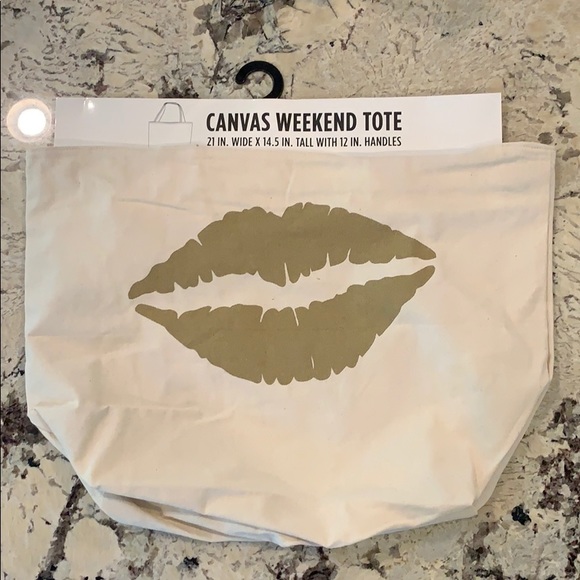NWT Canvas weekend tote gold kiss